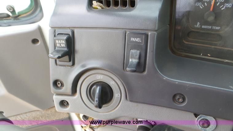 image for item K6895 1999 Sterling Acterra A9500 silage truck