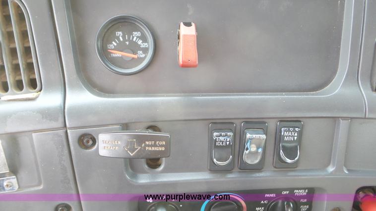 image for item K6895 1999 Sterling Acterra A9500 silage truck