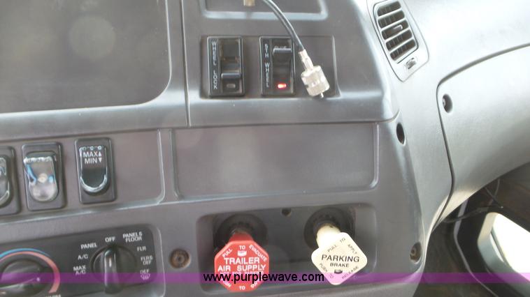 image for item K6895 1999 Sterling Acterra A9500 silage truck