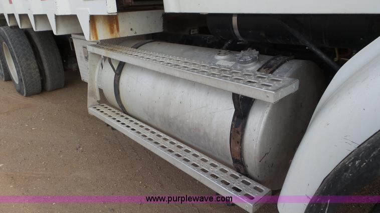 image for item K6895 1999 Sterling Acterra A9500 silage truck