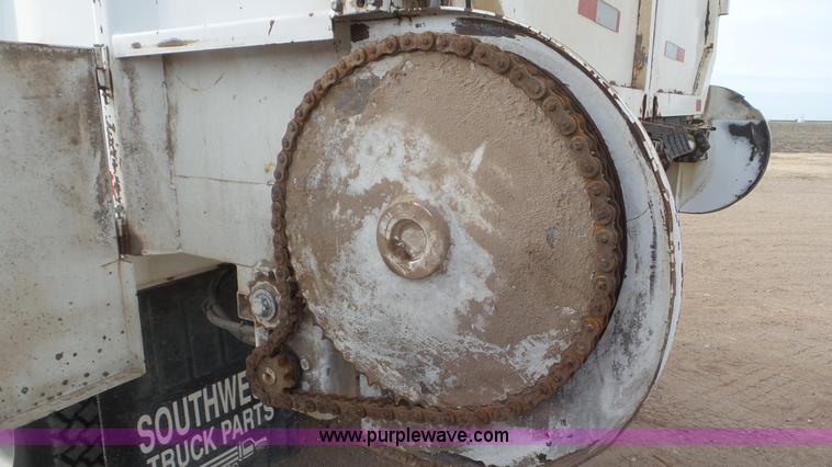 image for item K6895 1999 Sterling Acterra A9500 silage truck