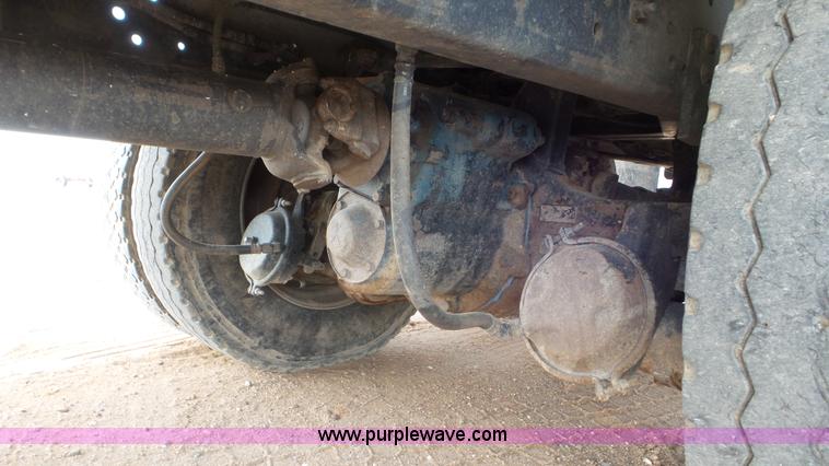 image for item K6895 1999 Sterling Acterra A9500 silage truck