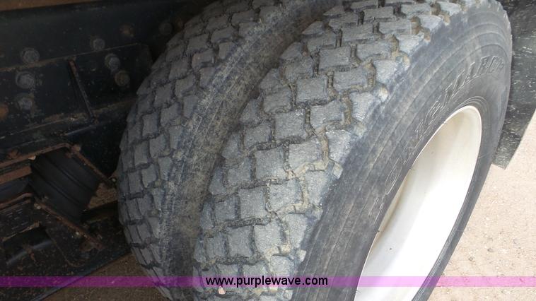 image for item K6895 1999 Sterling Acterra A9500 silage truck