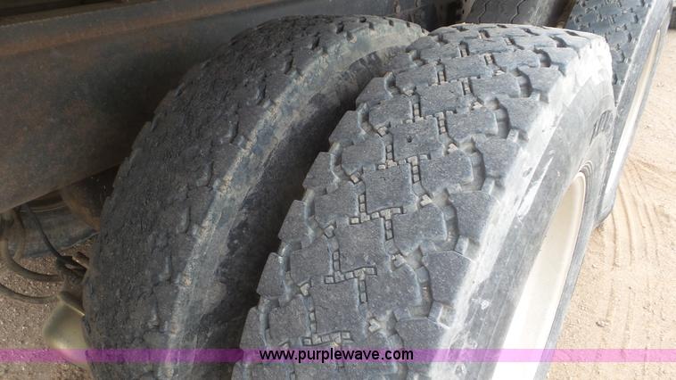 image for item K6895 1999 Sterling Acterra A9500 silage truck