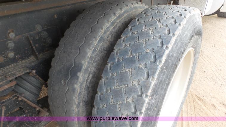 image for item K6895 1999 Sterling Acterra A9500 silage truck