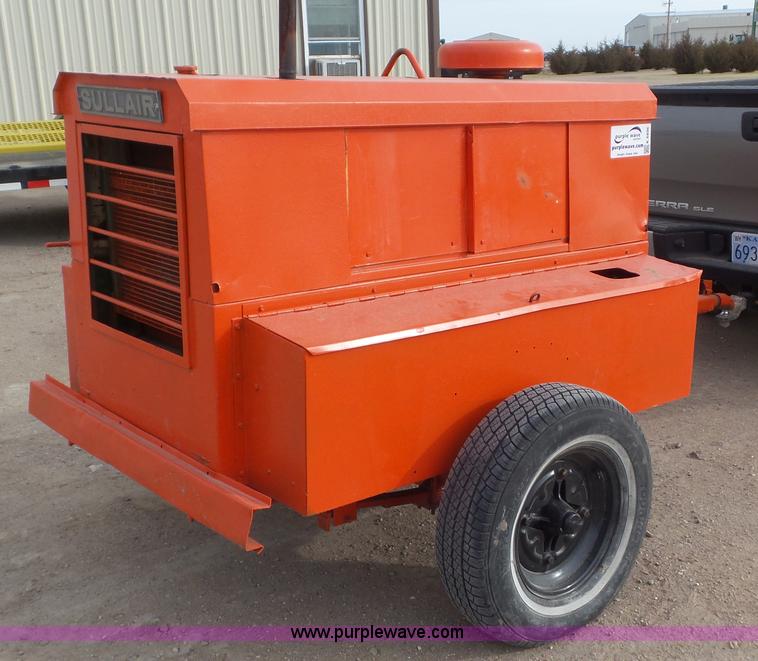 image for item K6896 Sullair 150 air compressor