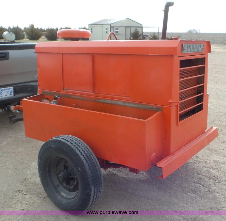 image for item K6896 Sullair 150 air compressor