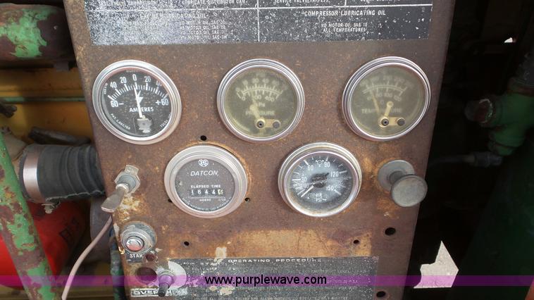 image for item K6896 Sullair 150 air compressor