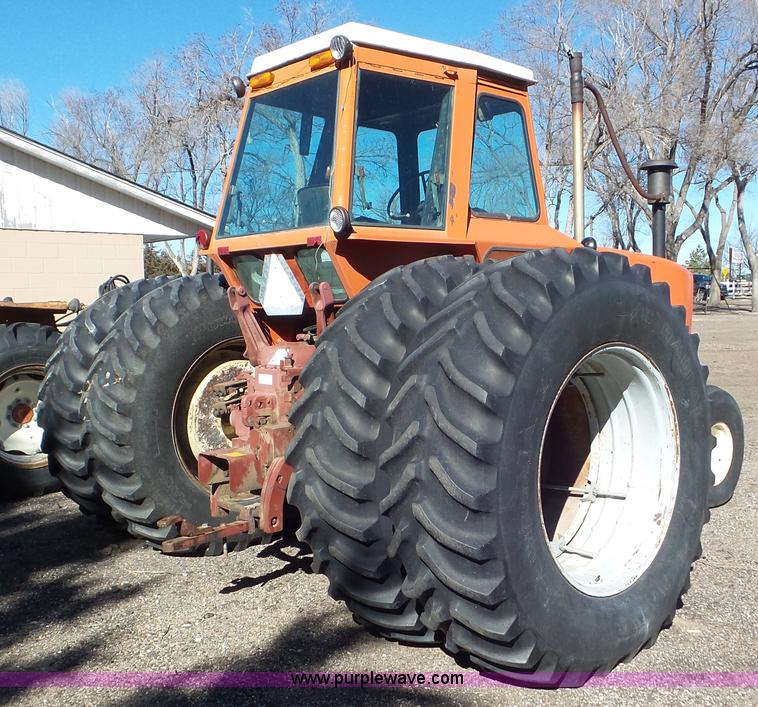 image for item K6942 1977 Allis Chalmers 7060 tractor
