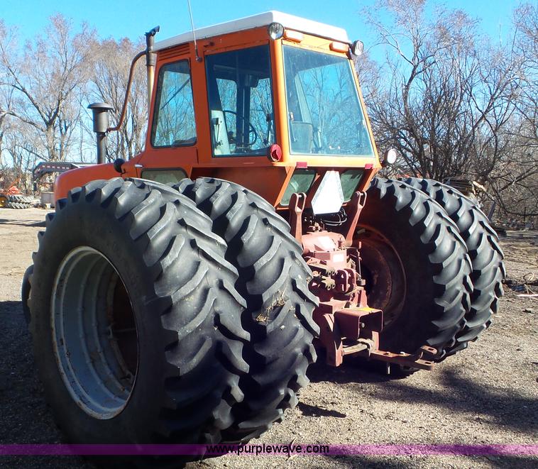 image for item K6942 1977 Allis Chalmers 7060 tractor