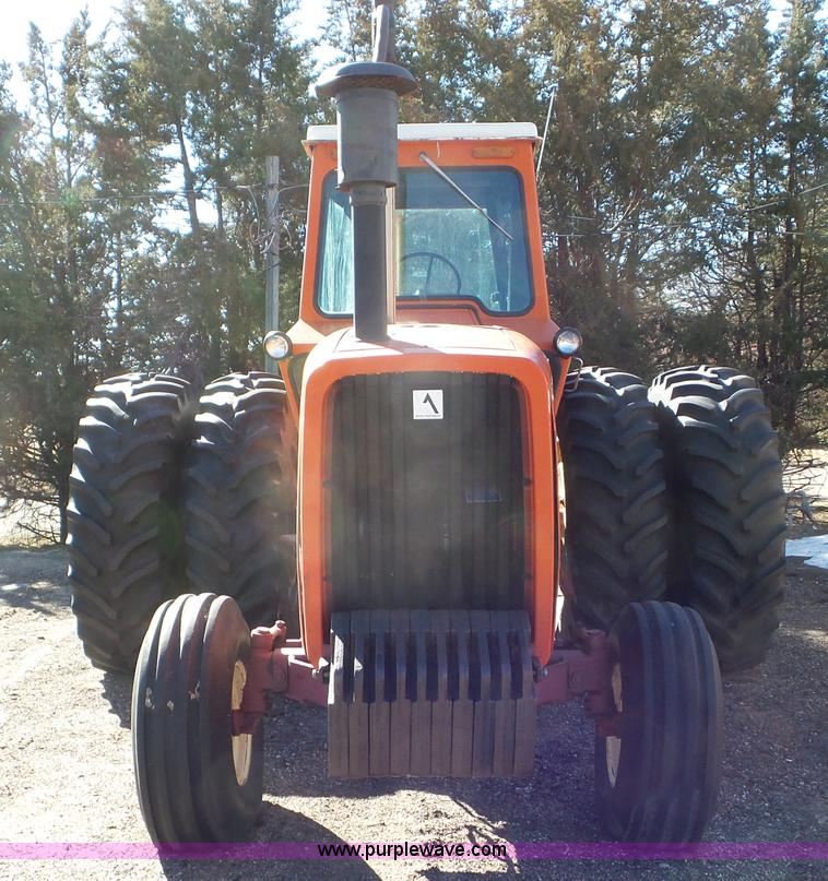 image for item K6942 1977 Allis Chalmers 7060 tractor