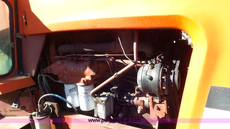 image for item K6942 1977 Allis Chalmers 7060 tractor
