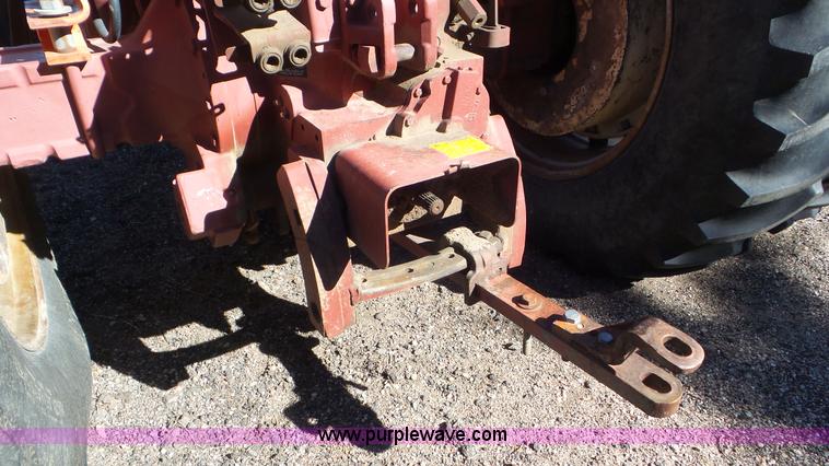 image for item K6942 1977 Allis Chalmers 7060 tractor