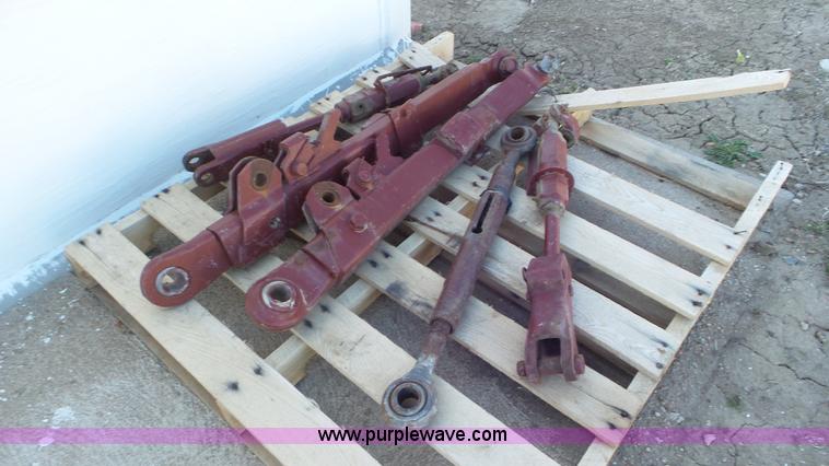 image for item K6942 1977 Allis Chalmers 7060 tractor