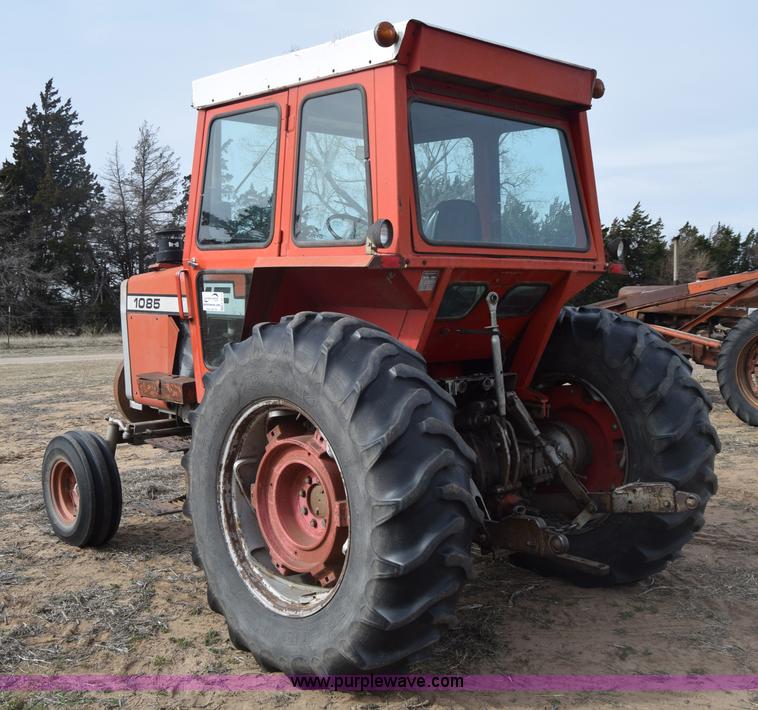 image for item K8511 Massey-Ferguson 1085 tractor