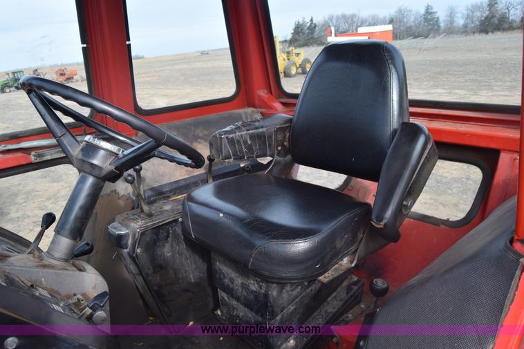 image for item K8511 Massey-Ferguson 1085 tractor