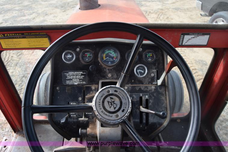 image for item K8511 Massey-Ferguson 1085 tractor
