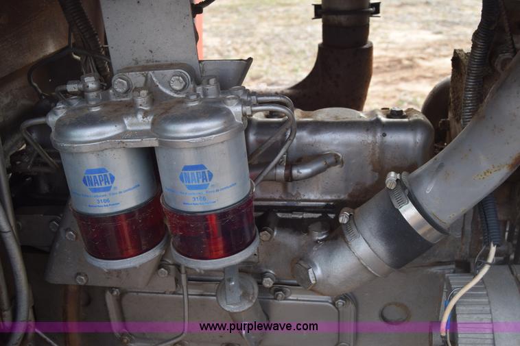 image for item K8511 Massey-Ferguson 1085 tractor