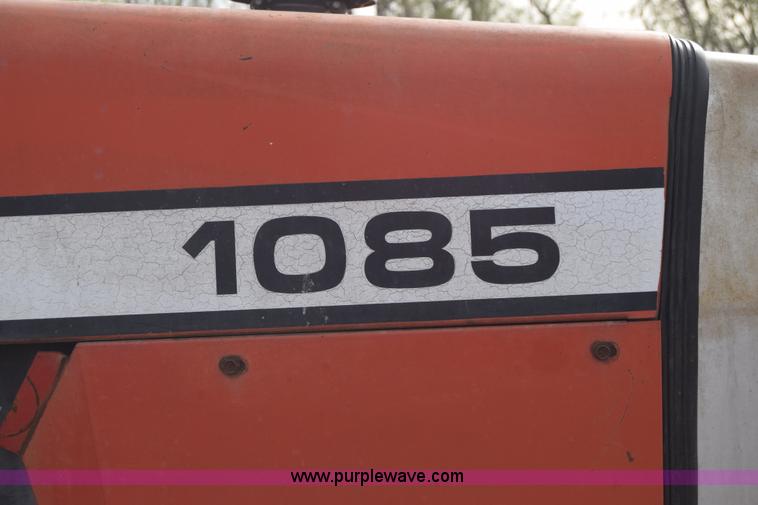 image for item K8511 Massey-Ferguson 1085 tractor