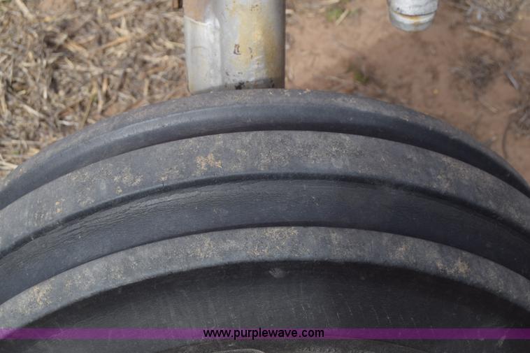 image for item K8511 Massey-Ferguson 1085 tractor