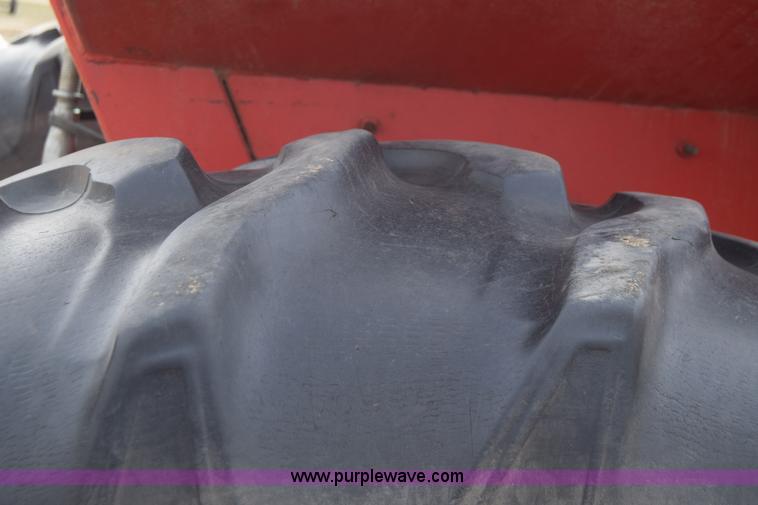 image for item K8511 Massey-Ferguson 1085 tractor