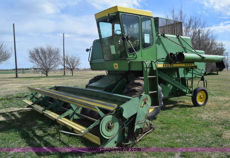 image for item K8545 John Deere 6600 combine