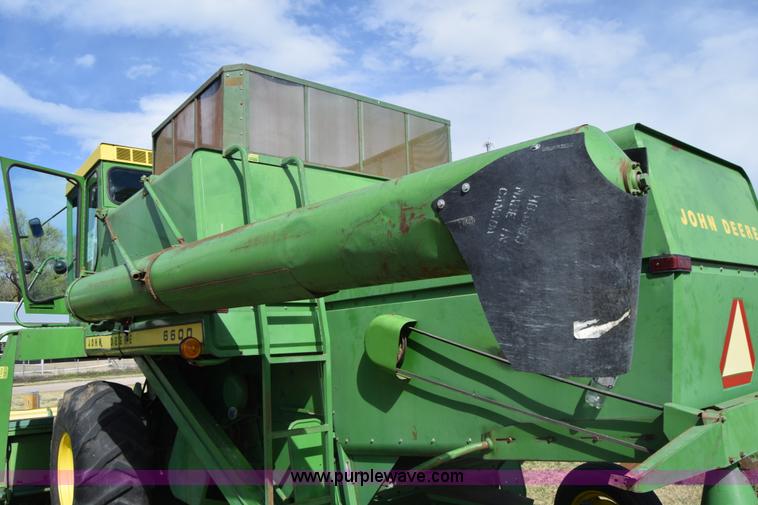 image for item K8545 John Deere 6600 combine