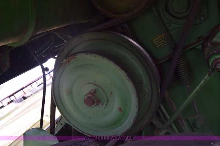 image for item K8545 John Deere 6600 combine