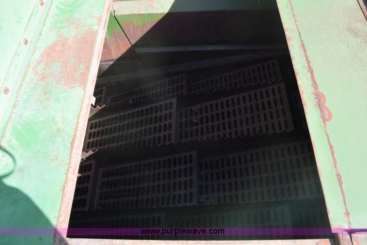 image for item K8545 John Deere 6600 combine