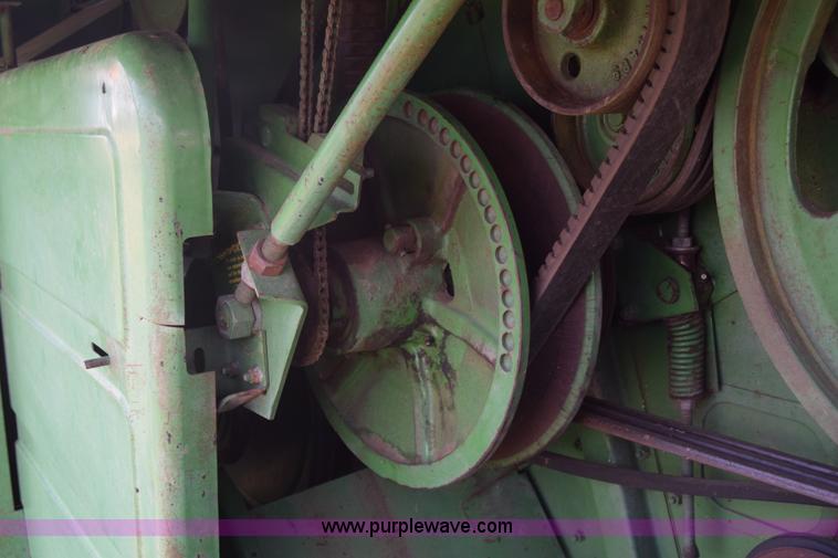 image for item K8545 John Deere 6600 combine