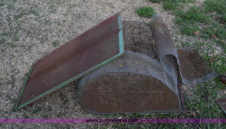 image for item K8545 John Deere 6600 combine