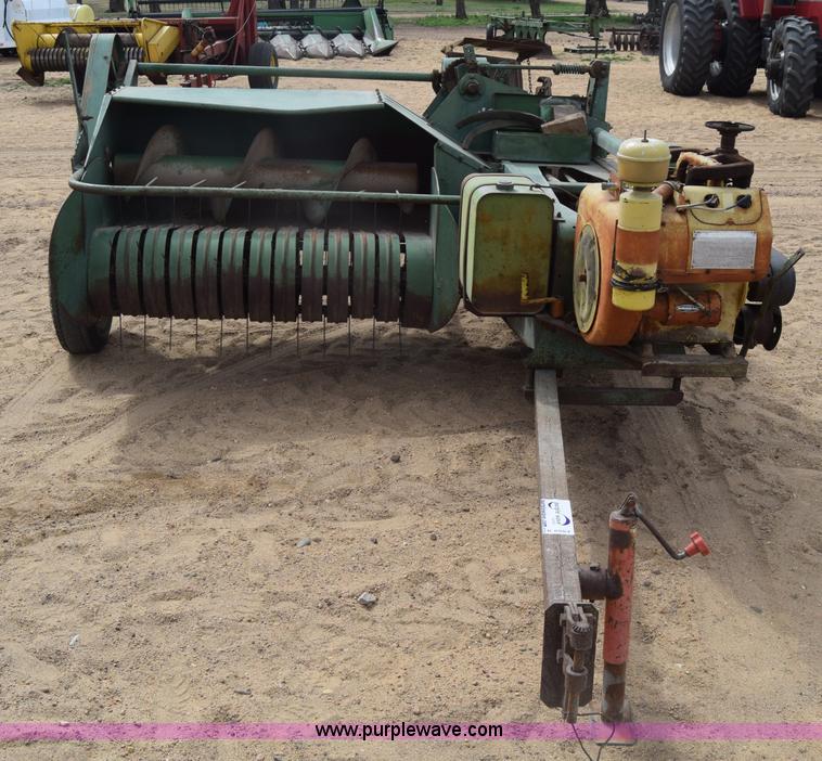 image for item K8553 John Deere 214T square baler