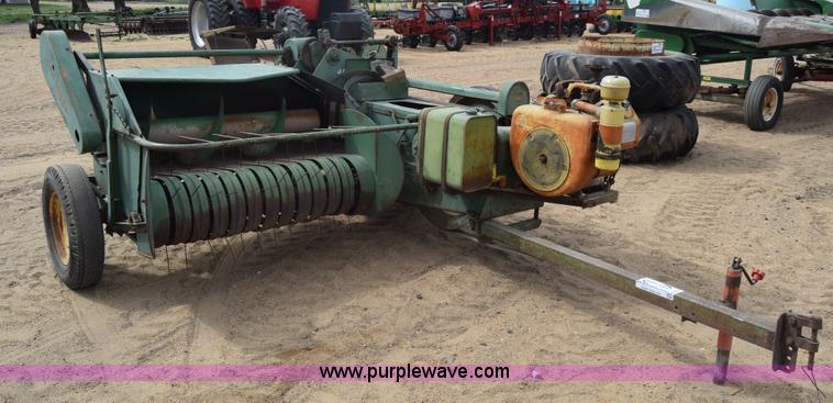 image for item K8553 John Deere 214T square baler