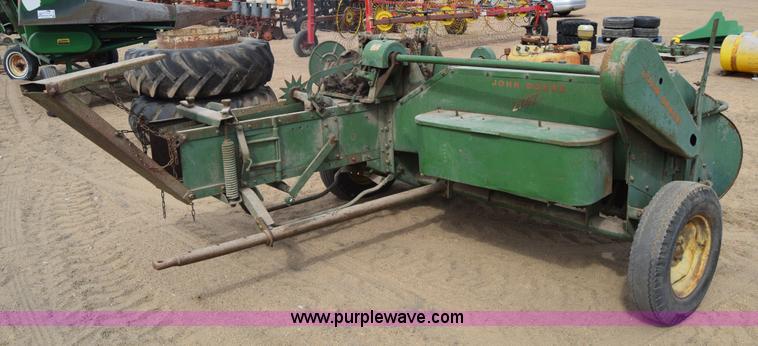 image for item K8553 John Deere 214T square baler