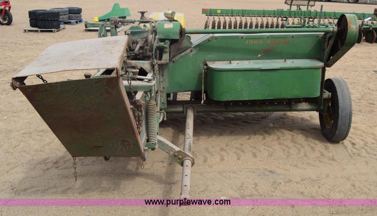 image for item K8553 John Deere 214T square baler