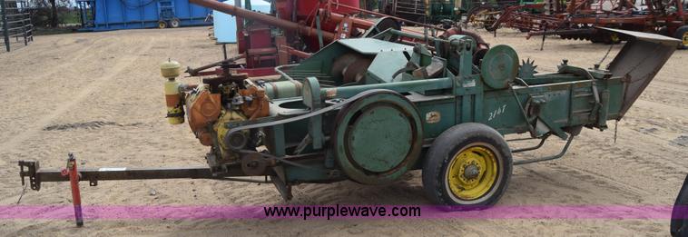 image for item K8553 John Deere 214T square baler