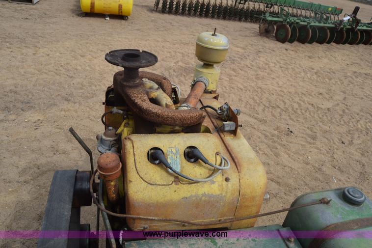 image for item K8553 John Deere 214T square baler