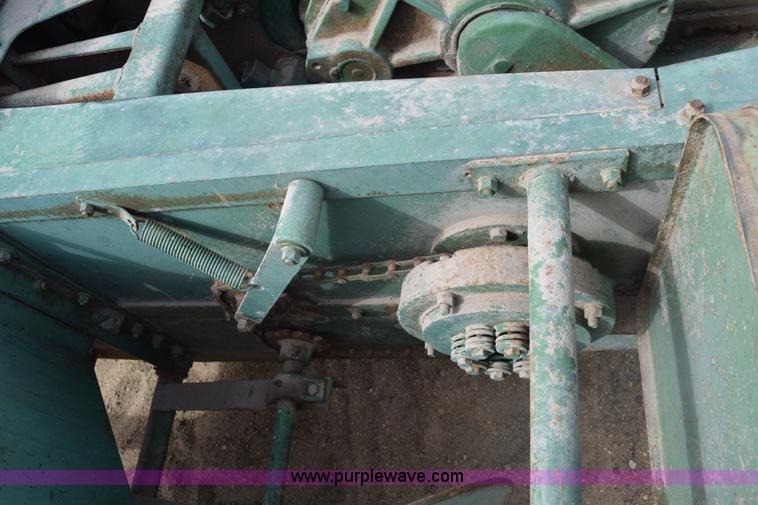 image for item K8553 John Deere 214T square baler