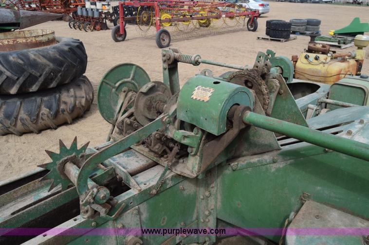 image for item K8553 John Deere 214T square baler