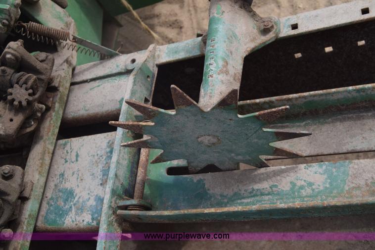 image for item K8553 John Deere 214T square baler