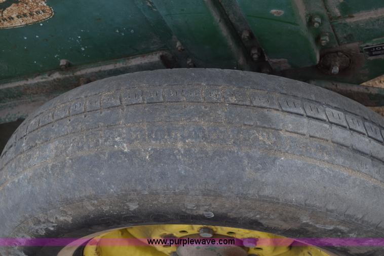 image for item K8553 John Deere 214T square baler