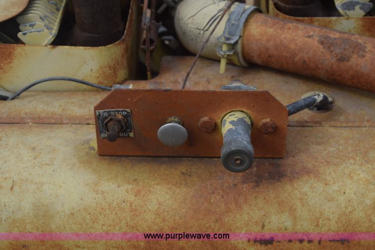 image for item K8553 John Deere 214T square baler