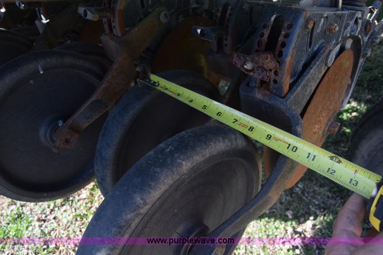 image for item K8574 John Deere 455 grain drill