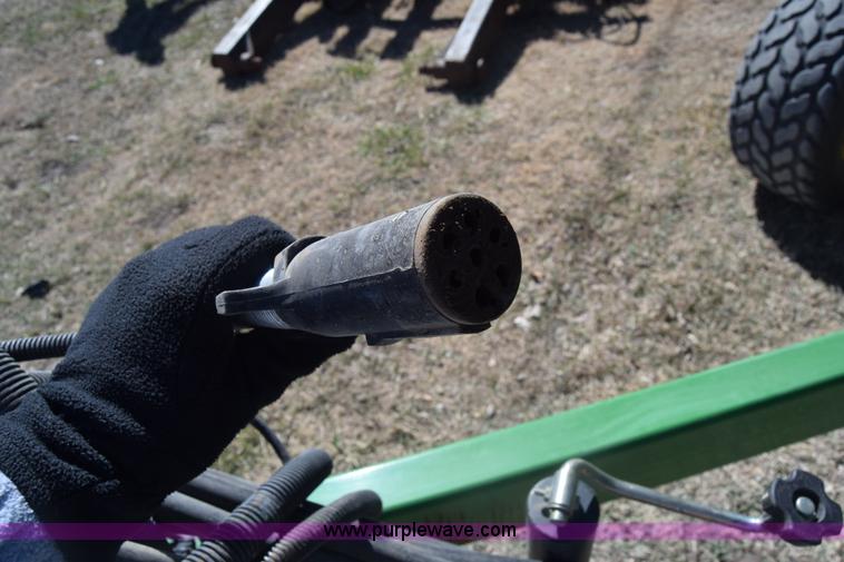 image for item K8615 2009 John Deere 1990 CCS air seeder
