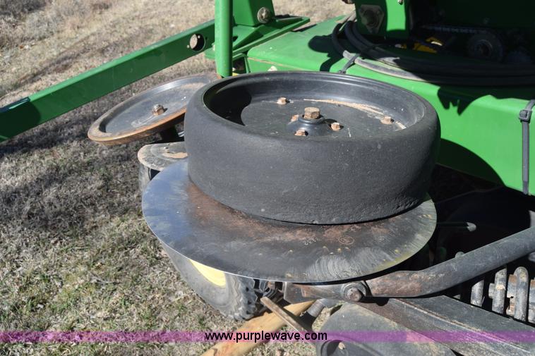 image for item K8615 2009 John Deere 1990 CCS air seeder