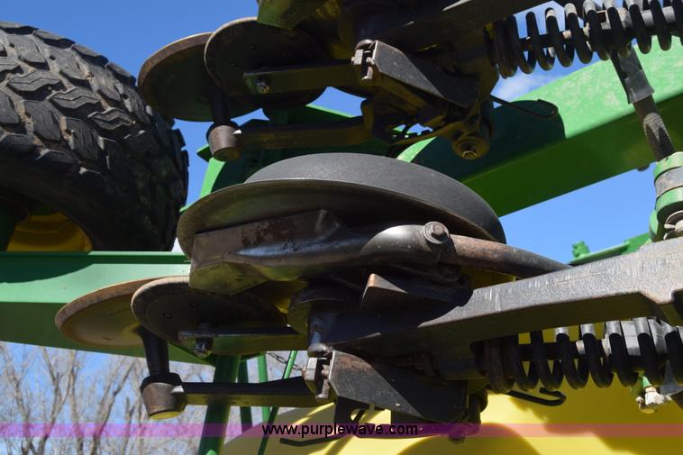 image for item K8615 2009 John Deere 1990 CCS air seeder