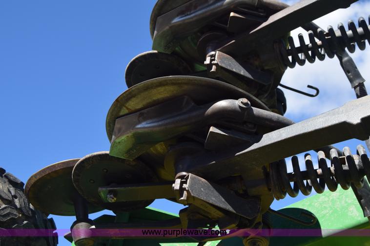 image for item K8615 2009 John Deere 1990 CCS air seeder