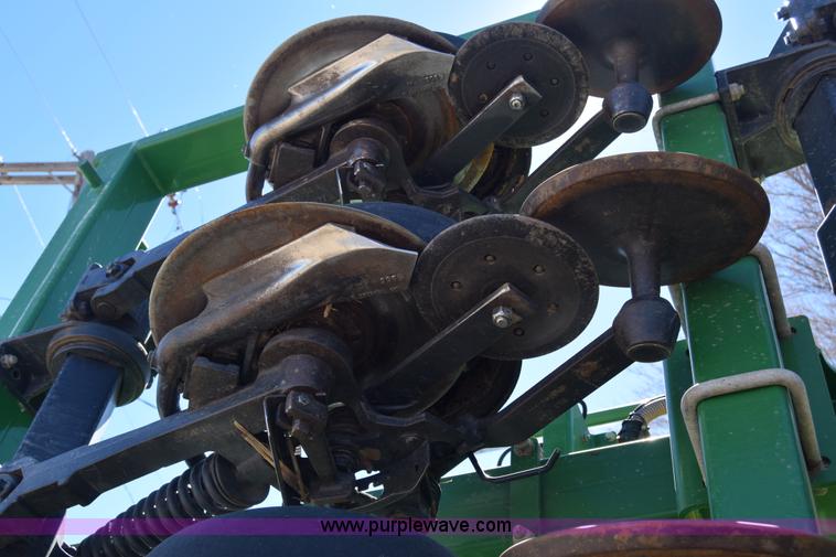image for item K8615 2009 John Deere 1990 CCS air seeder
