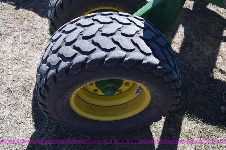 image for item K8615 2009 John Deere 1990 CCS air seeder