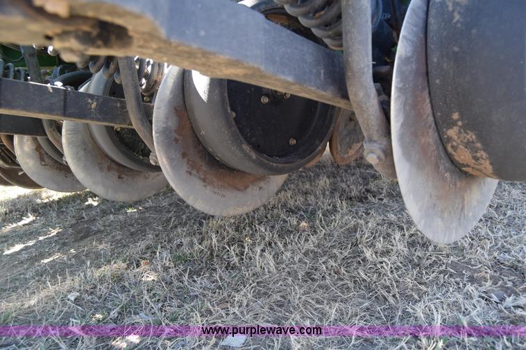 image for item K8615 2009 John Deere 1990 CCS air seeder